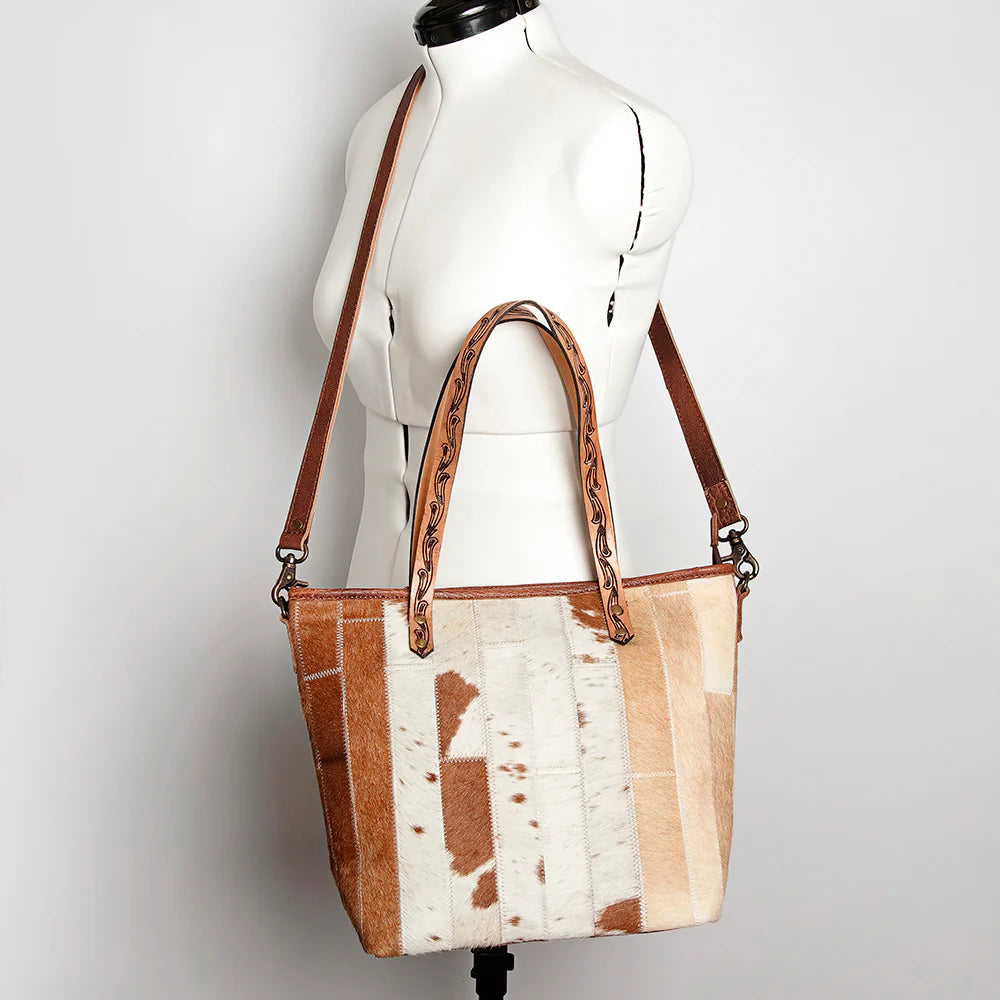 The Take Along Leather Bag in Diamond