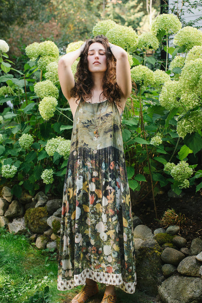 I Dream in Flowers Bohéme Long Maxi Slip Dress With Bees