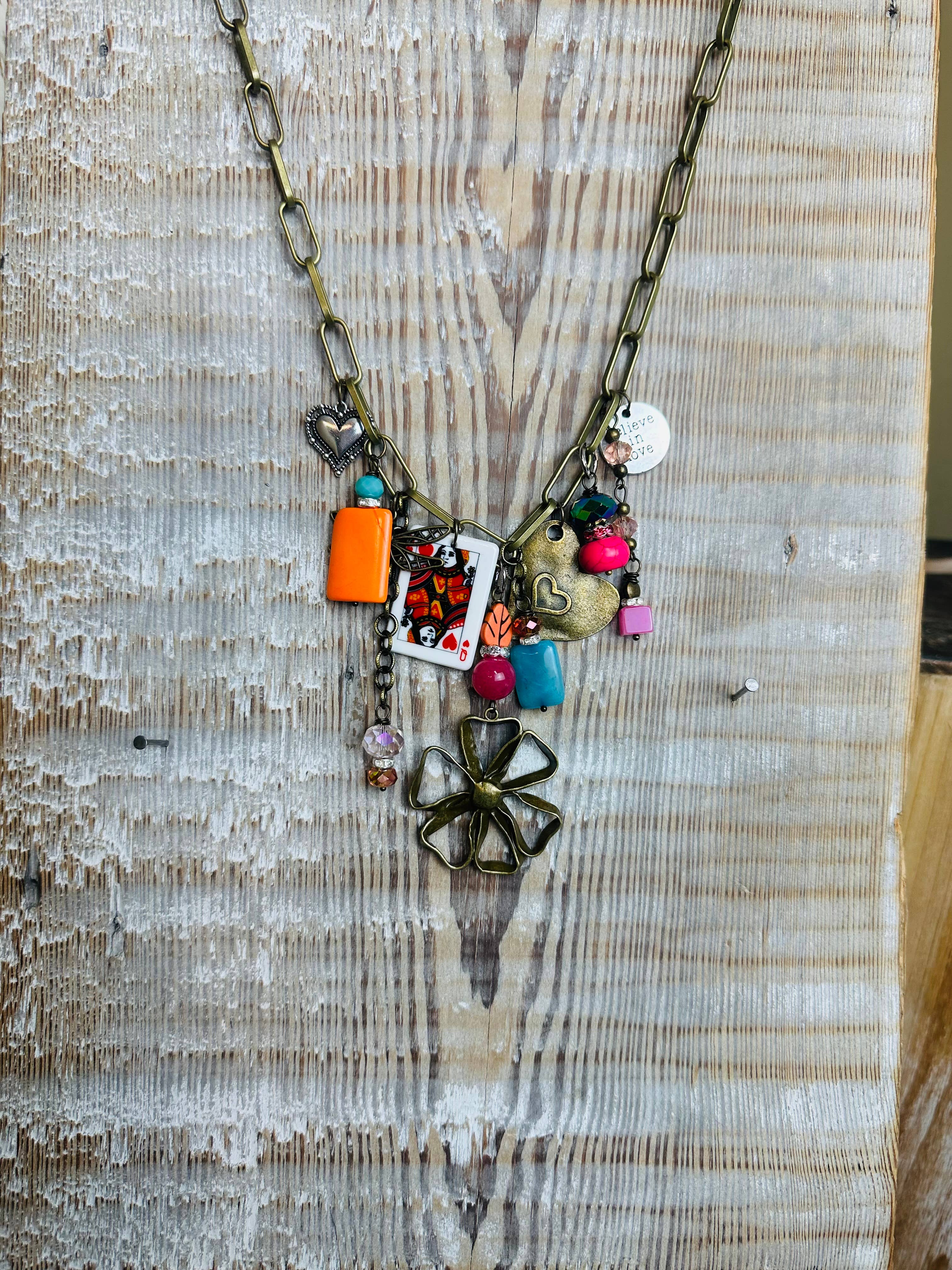 Gypsy Junk Chunky Necklace in Flower