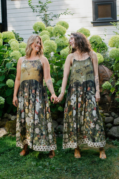 I Dream in Flowers Bohéme Long Maxi Slip Dress With Bees