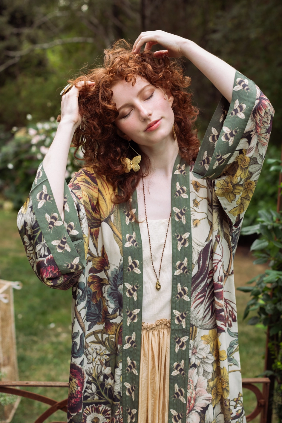 Love Grows Wild Opera Duster Kimono Robe w/ Bees