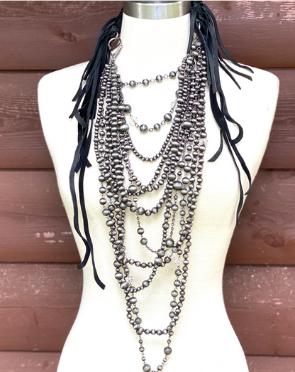 Cowboy on the Run Statement Pearl & Leather Necklace